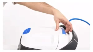 Maytronics Dolphin robotic pool cleaner's Motor Unit Disengage Troubleshoot