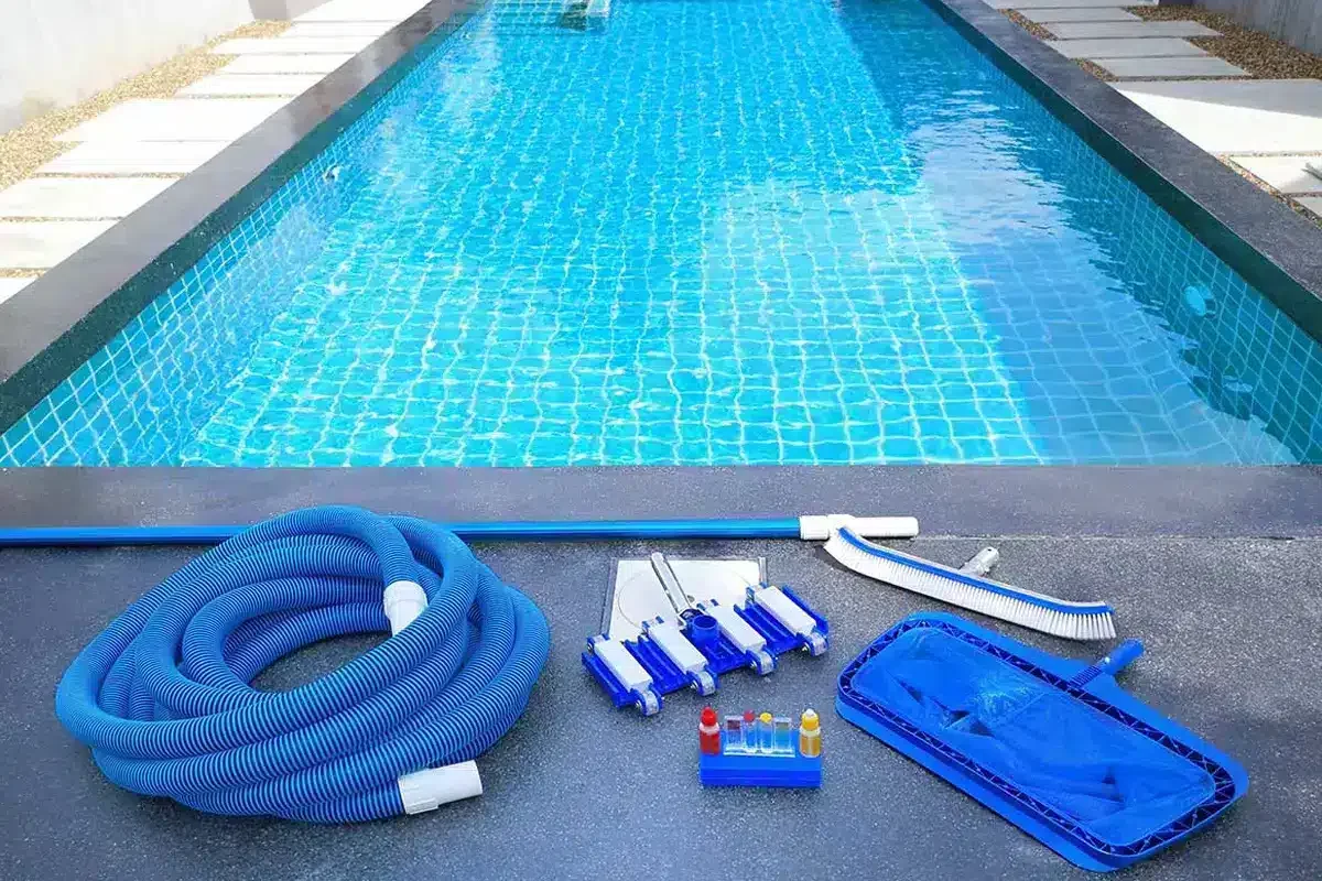 Pool Servicing