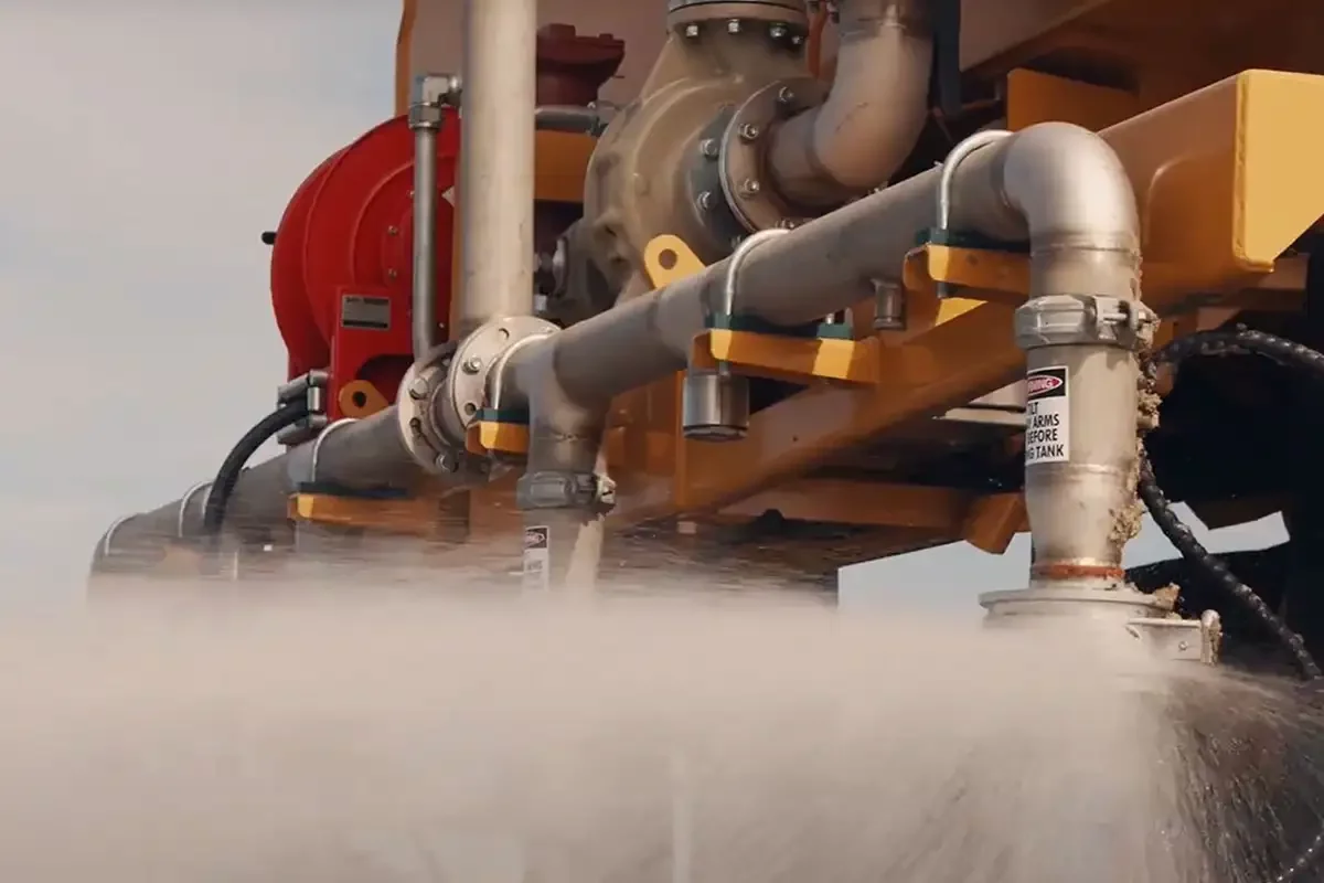 Hydraulically Driven Stalker Pump on Water Truck