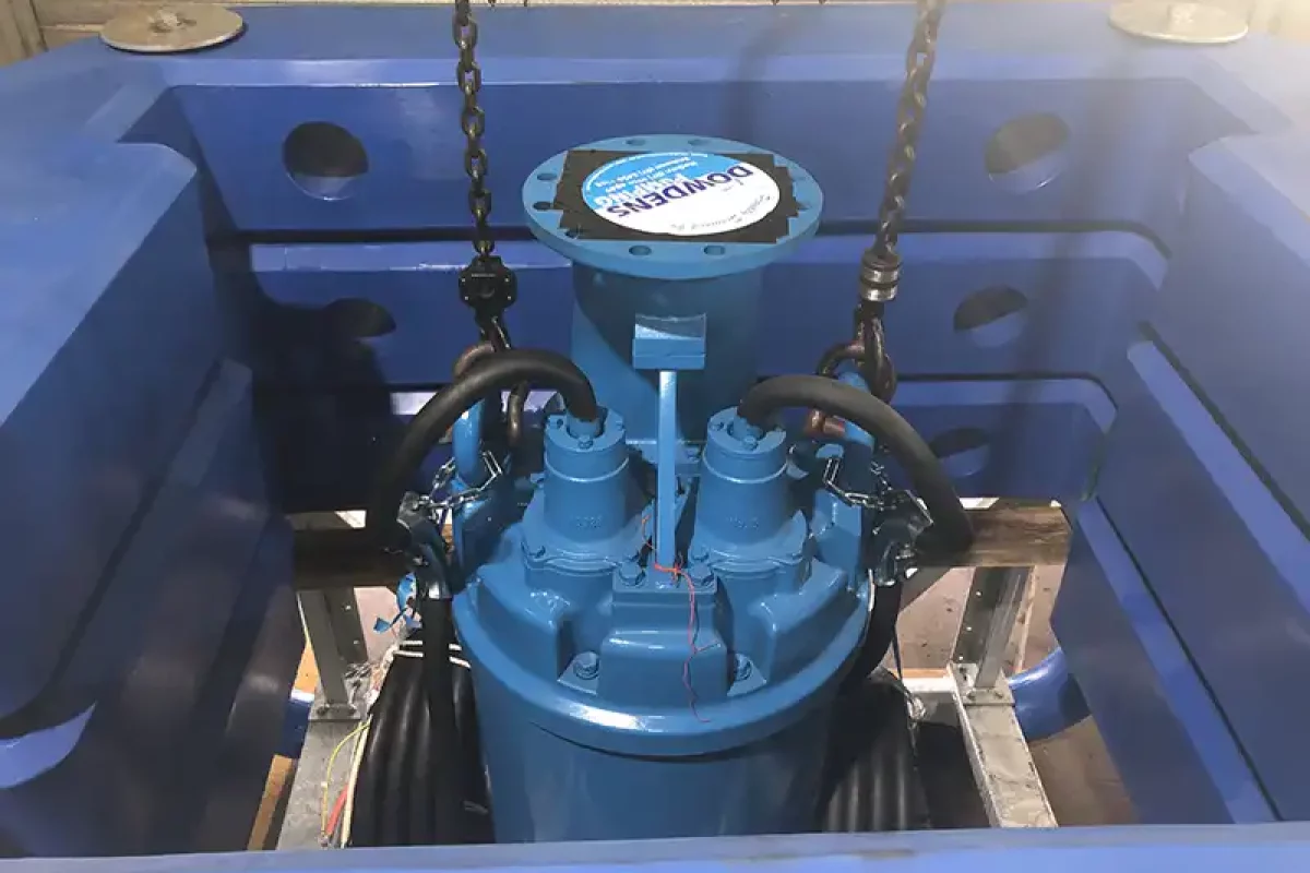 Floating Pontoon with Tsurumi Pump